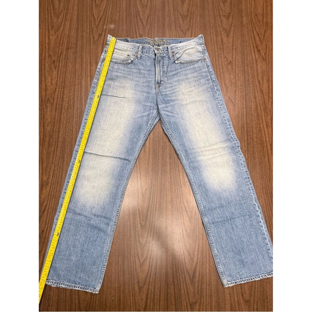 American Eagle Outfitters Men’s Light Wash Relaxed Jeans Size 34” x 34” - Picture 12 of 16